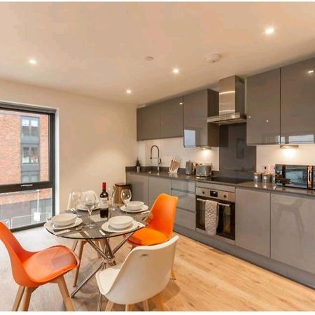 Spacious Balcony View Apt Near Nec Bhx Free Parking Sleeps 4 Hockley Heath Exterior foto